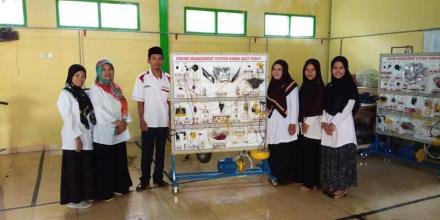 Pelaksanaan Ujian Nasional Berbasis Komputer (UNBK) di SMK IT Sanden